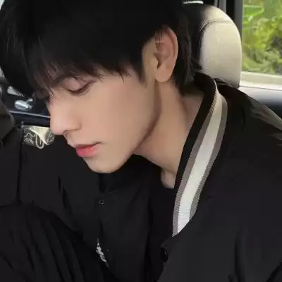 郁雁卉